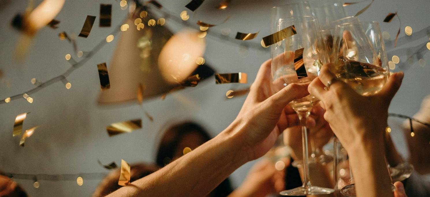 We zijn trots op eerdere cases en proosten op succes